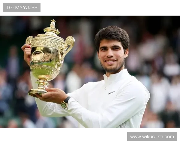 德约科维奇豪取赛季第八冠再创纪录年轻新星阿尔卡拉斯誓言强势反击