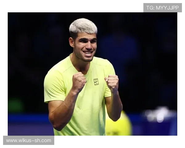 新星闪耀总决赛阿尔卡拉斯强势击败梅德韦杰夫挺进年终冠军争夺战